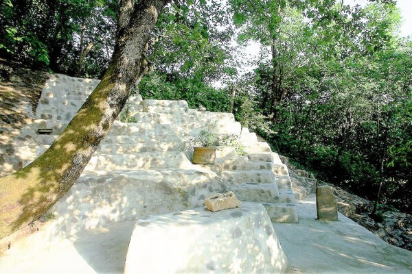 Foto van Heerlijke villa in Sant'Agata Feltria met zwembad - Vakantiehuis in Sant'Agata Feltria - ExteriorSummer