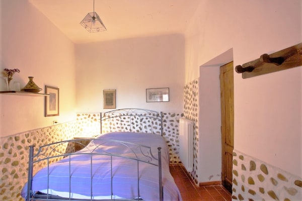 Foto van Heerlijke villa in Sant'Agata Feltria met zwembad - Vakantiehuis in Sant'Agata Feltria - BedRoom