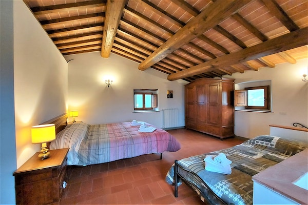 Foto van Vakantiehuis in Dicomano met privé zwembad - Vakantiehuis in Dicomano - BedRoom