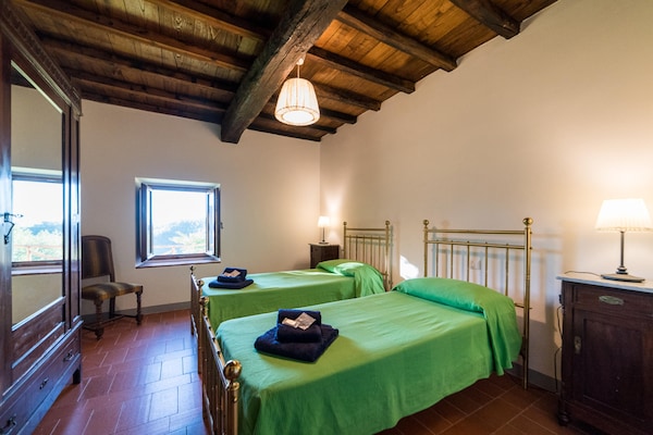Foto van Vakantiehuis in Dicomano met privé zwembad - Vakantiehuis in Dicomano - BedRoom