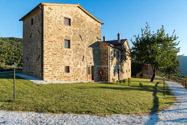 Foto van Vakantiehuis in Dicomano met privé zwembad - Vakantiehuis in Dicomano - ExteriorSummer