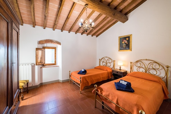 Foto van Vakantiehuis in Dicomano met privé zwembad - Vakantiehuis in Dicomano - BedRoom