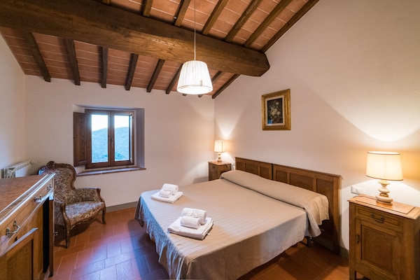 Foto van Vakantiehuis in Dicomano met privé zwembad - Vakantiehuis in Dicomano - BedRoom
