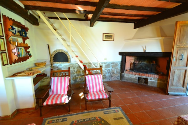 Foto van Rustig stenen chalet - Vakantiehuis in San Marcello Pistoiese - LivingRoom