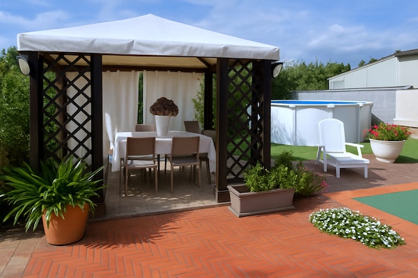 Foto van Vakantiehuis in Valenzatico met tuin - Vakantiehuis in Valenzatico (PT) - TerraceBalcony