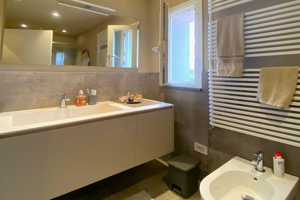 Foto van Vakantiehuis in Valenzatico met tuin - Vakantiehuis in Valenzatico (PT) - BathRoom