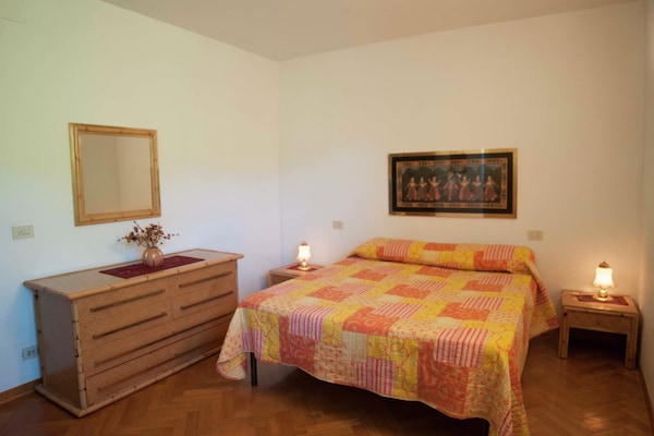 Foto van Villa in Casentino met zwembad en kasteelzicht - Vakantiehuis in Stia - BedRoom