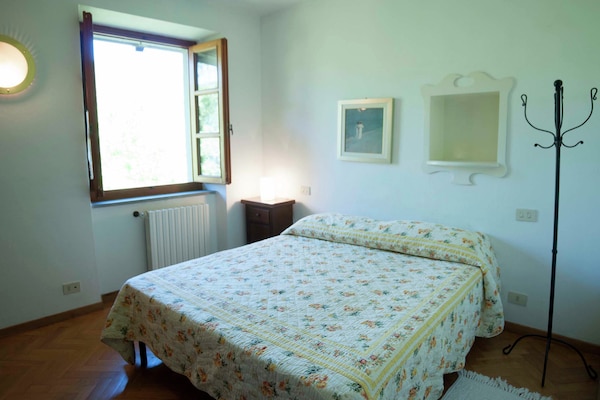 Foto van Villa in Casentino met zwembad en kasteelzicht - Vakantiehuis in Stia - BedRoom