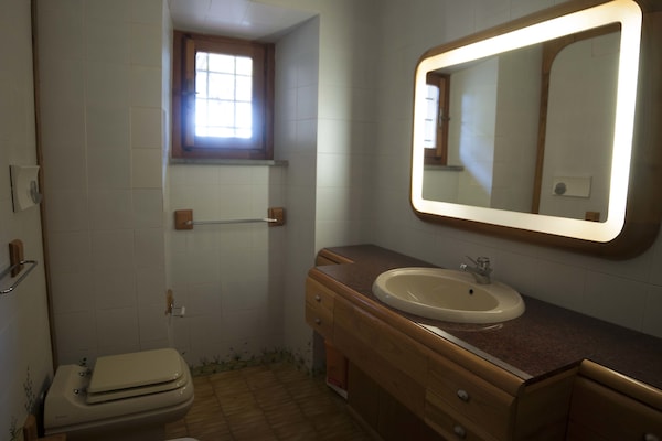Foto van Villa in Casentino met zwembad en kasteelzicht - Vakantiehuis in Stia - BathRoom