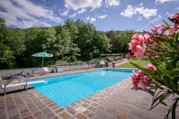 Foto van Villa in Toscane met Privézwembad en Uitzicht - Vakantiehuis in Castiglion Fiorentino - ExteriorSummer