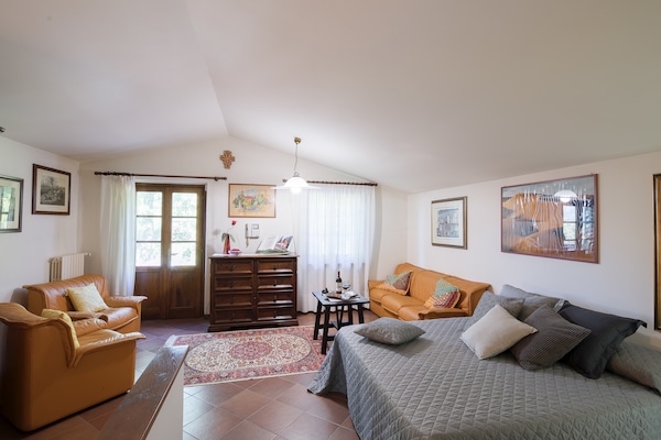 Foto van Villa in Toscane met Privézwembad en Uitzicht - Vakantiehuis in Castiglion Fiorentino - LivingRoom