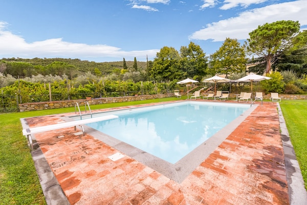 Foto van Villa in Toscane met Zwembad & Olijfbomen - Vakantiehuis in Cortona - PoolOfHouse