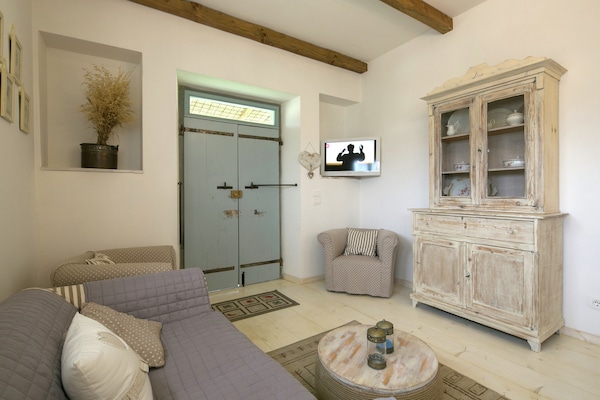 Foto van Villa in Cortona met privézwembad en uitzicht - Vakantiehuis in Cortona - LivingRoom