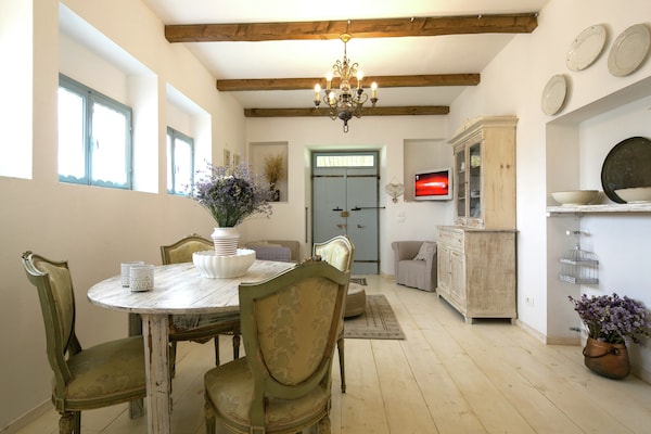 Foto van Villa in Cortona met privézwembad en uitzicht - Vakantiehuis in Cortona - DiningRoom