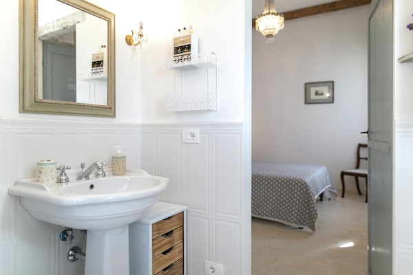 Foto van Villa in Cortona met privézwembad en uitzicht - Vakantiehuis in Cortona - BathRoom
