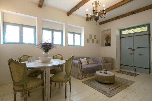 Foto van Villa in Cortona met privézwembad en uitzicht - Vakantiehuis in Cortona - LivingRoom