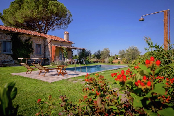 Foto van Villa in Cortona met privézwembad en uitzicht - Vakantiehuis in Cortona - GardenSummer