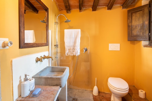 Foto van Villa in Cortona met zwembad - Vakantiehuis in Cortona - BathRoom