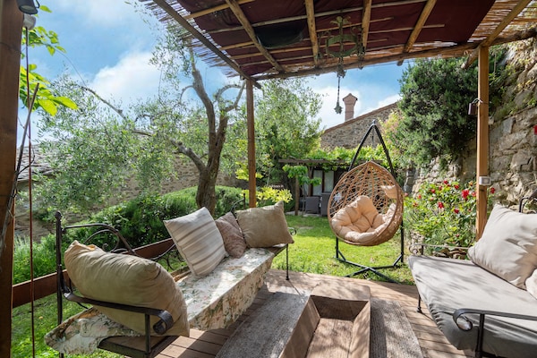 Foto van Villa in Cortona met zwembad - Vakantiehuis in Cortona - TerraceBalcony