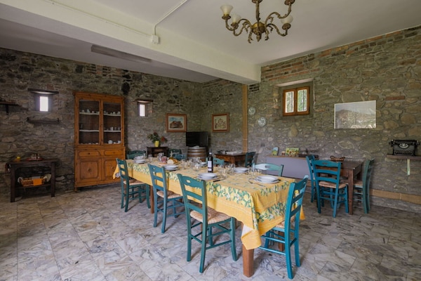 Foto van Villa in Toscane met privézwembad - Vakantiehuis in Cortona - DiningRoom