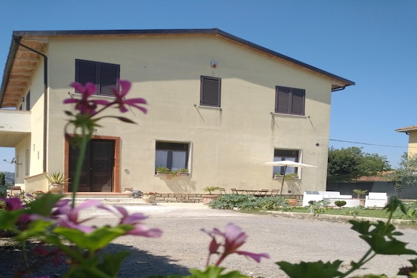 Foto van Villa in Italië met privé tuin - Vakantiehuis in Santa Maria - Lucignano (AR) - ExteriorSummer