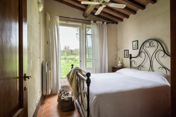 Foto van Villa met zwembad in Marciano - Vakantiehuis in Marciano Della Chiana - BedRoom