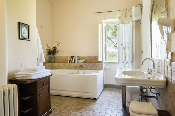 Foto van Villa met zwembad in Marciano - Vakantiehuis in Marciano Della Chiana - BathRoom