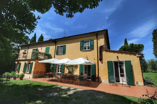 Foto van Villa met zwembad in Marciano - Vakantiehuis in Marciano Della Chiana - ExteriorSummer