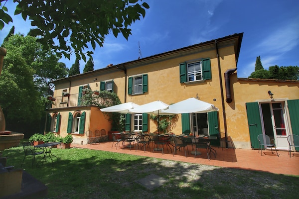Foto van Villa met zwembad in Marciano - Vakantiehuis in Marciano Della Chiana - ExteriorSummer