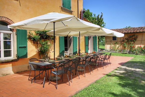 Foto van Villa met zwembad in Marciano - Vakantiehuis in Marciano Della Chiana - ExteriorSummer