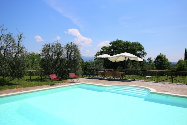 Foto van Villa met zwembad in Marciano - Vakantiehuis in Marciano Della Chiana - PoolOfHouse