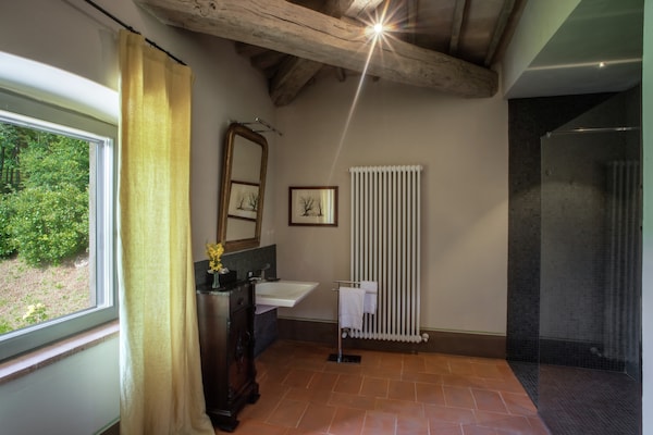 Foto van Villa in Toscane met Wijngaard - Vakantiehuis in Arezzo - BathRoom