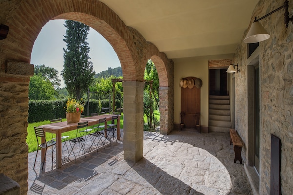 Foto van Villa in Toscane met Wijngaard - Vakantiehuis in Arezzo - TerraceBalcony