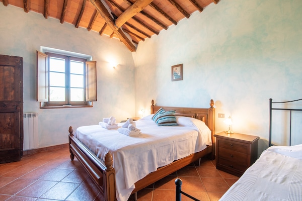 Foto van Zonnig vakantiehuis - Vakantiehuis in Gaiole in Chianti (SI) - BedRoom