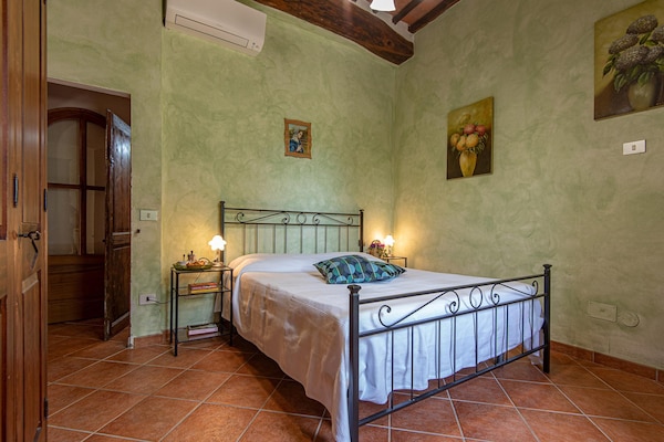 Foto van Zonnig vakantiehuis - Vakantiehuis in Gaiole in Chianti (SI) - BedRoom