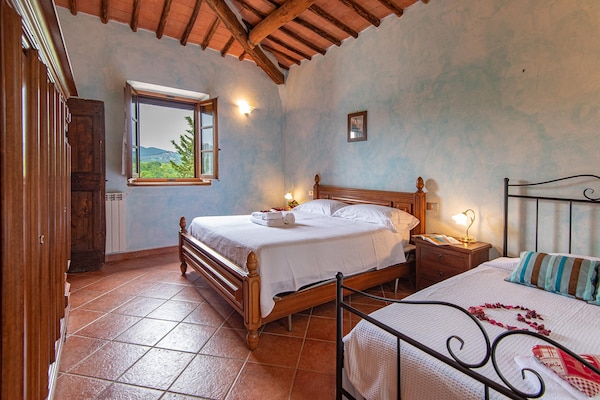 Foto van Zonnig vakantiehuis - Vakantiehuis in Gaiole in Chianti (SI) - BedRoom