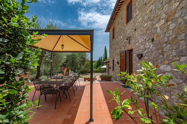 Foto van Zonnig vakantiehuis - Vakantiehuis in Gaiole in Chianti (SI) - TerraceBalcony