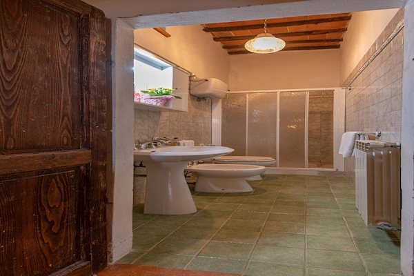 Foto van Zonnig vakantiehuis - Vakantiehuis in Gaiole in Chianti (SI) - BathRoom