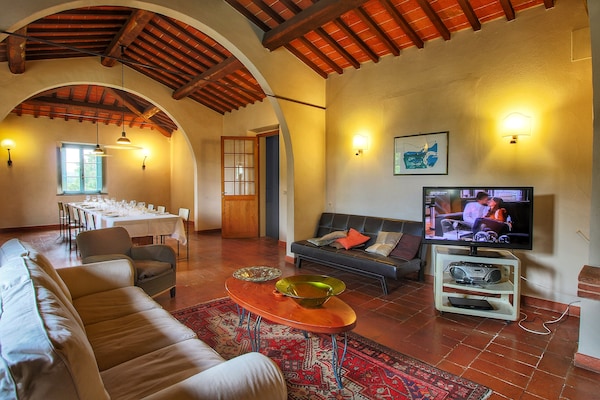Foto van Panoramische Toscaanse villa - Vakantiehuis in Sinalunga - LivingRoom