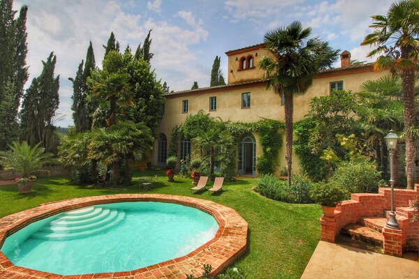Foto van Panoramische Toscaanse villa - Vakantiehuis in Sinalunga - ExteriorSummer