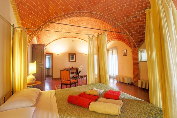 Foto van Panoramische Toscaanse villa - Vakantiehuis in Sinalunga - BedRoom