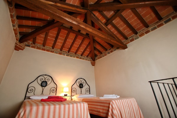 Foto van Panoramische Toscaanse villa - Vakantiehuis in Sinalunga - BedRoom