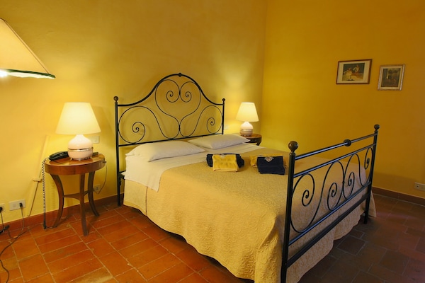 Foto van Panoramische Toscaanse villa - Vakantiehuis in Sinalunga - BedRoom