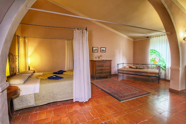 Foto van Panoramische Toscaanse villa - Vakantiehuis in Sinalunga - BedRoom