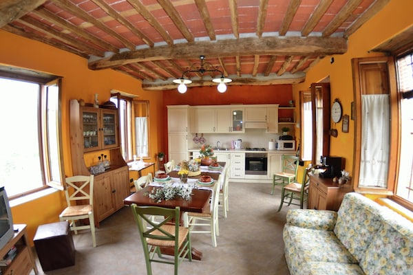 Foto van Boerderij in Gualdo met privézwembad - Vakantiehuis in Massarosa - Kitchen