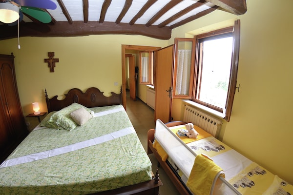Foto van Boerderij in Gualdo met privézwembad - Vakantiehuis in Massarosa - BedRoom