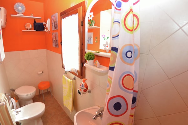 Foto van Boerderij in Gualdo met privézwembad - Vakantiehuis in Massarosa - BathRoom