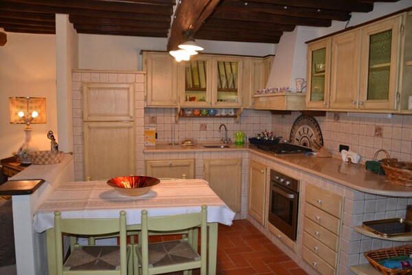 Foto van Capannori Stijlvol Herenhuis - Vakantiehuis in Capannori - Kitchen