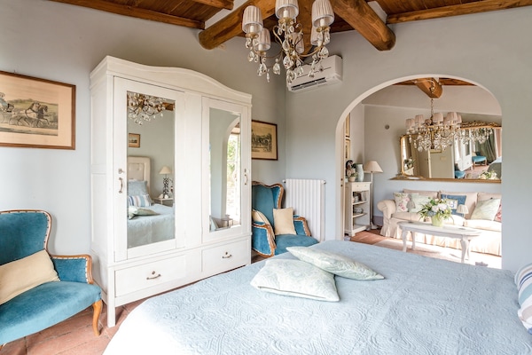 Foto van Boerderij in Toscaanse stijl in Capannori - Vakantiehuis in Capannori - BedRoom