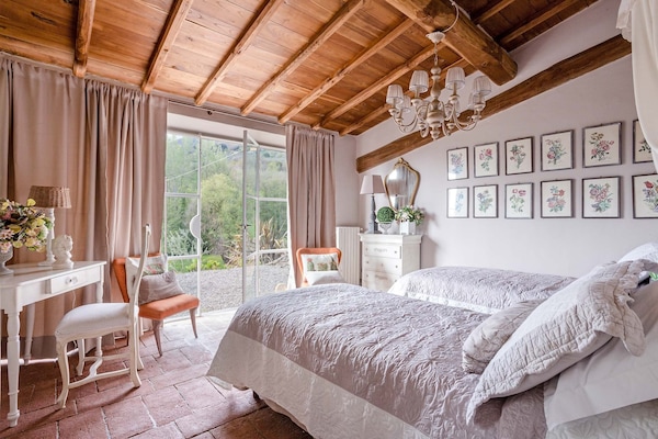 Foto van Boerderij in Toscaanse stijl in Capannori - Vakantiehuis in Capannori - BedRoom